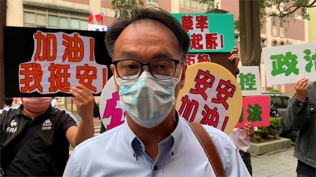 快新聞/涉詐領助理費案 高虹安「手抱一箱資料」現身地院