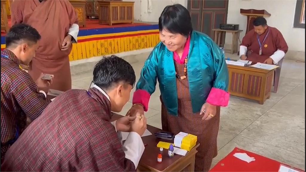 不丹大選前總理托杰勝出　人民期盼擠身開發中國家