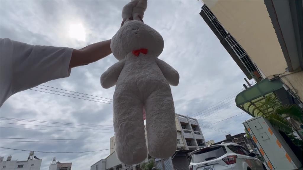 全家抽獎活動傳作弊！　「手電筒怪客出沒」狂掃一獎