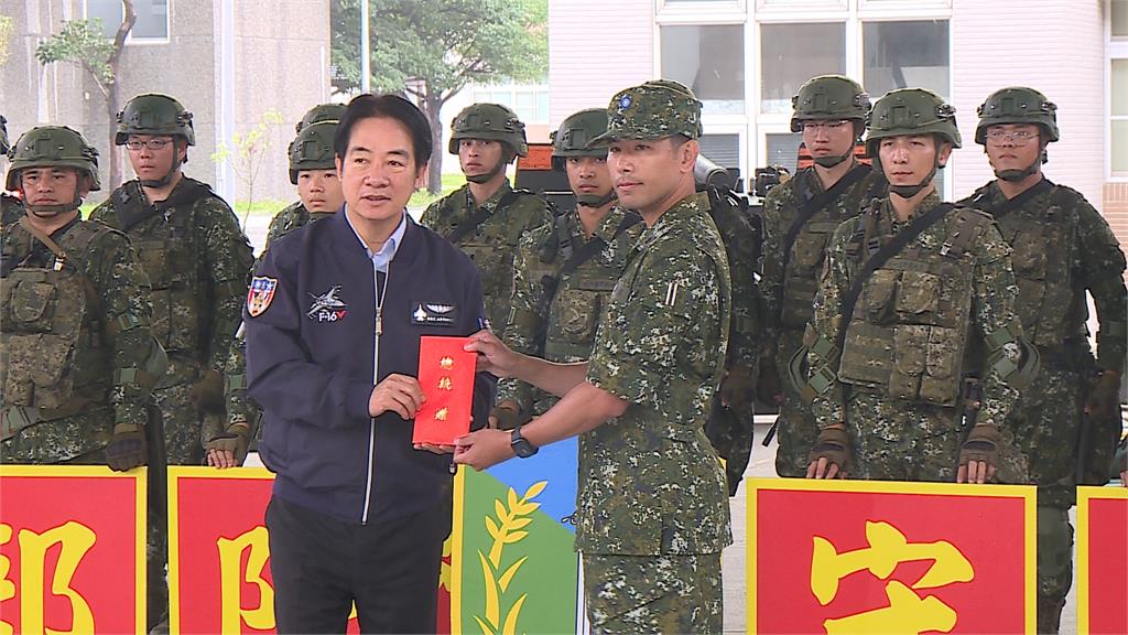 賴總統勗勉花蓮部隊 帶粽子與國軍共進午餐提早過端午節