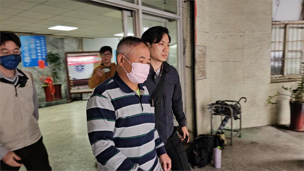 快新聞/國民黨基隆黨部涉偽造連署 總幹事、區主任被帶走約談