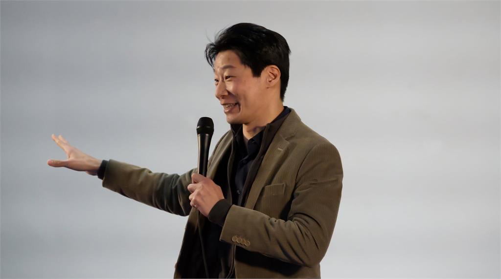 快新聞／藏這麼久才曝光！何欣純與「這大咖」淵源超深　一票網友看傻