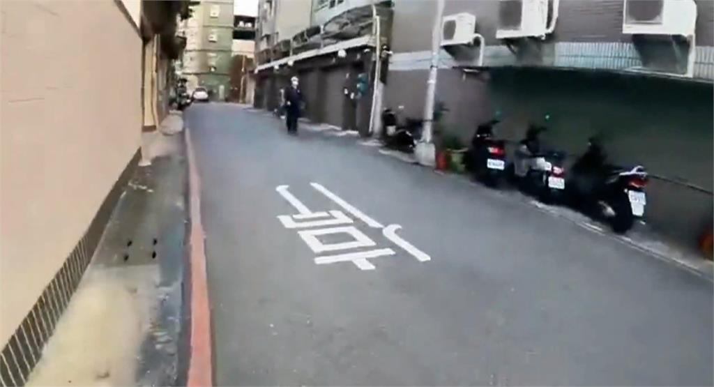 檢舉違停爆鄰里糾紛! 醫師娘帶小孩遭鄰居飆罵髒話