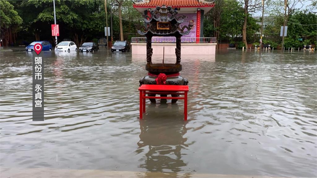暴雨！苗栗通霄、後龍水成汪洋　永貞宮「香爐泡水」、廟方：從未遇過