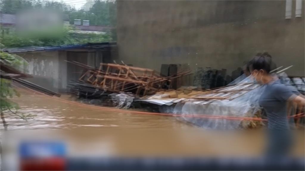 中國洪災宛如世界末日　湖北暴雨淹到2樓　至少4人死亡