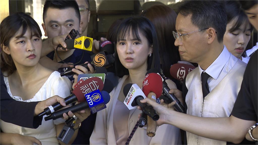 7年前就問過柯文哲京華城容積率 吳怡萱挨酸「換位置換腦袋」