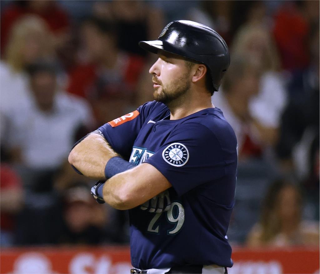 MLB(影)/本季第一位40轟重砲出爐!水手勞雷率先達陣史上捕手第7人
