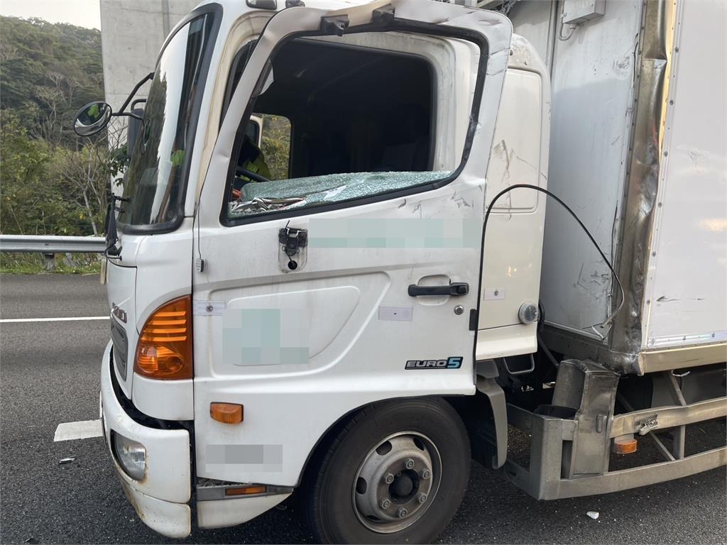 快新聞/上班塞爆!國1林口段一度回堵8公里 駕駛疑查看故障車輛遭撞死