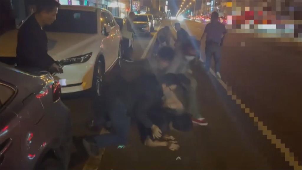 恐怖情人持槍恐嚇逼車 被逮求饒「下次不敢了」