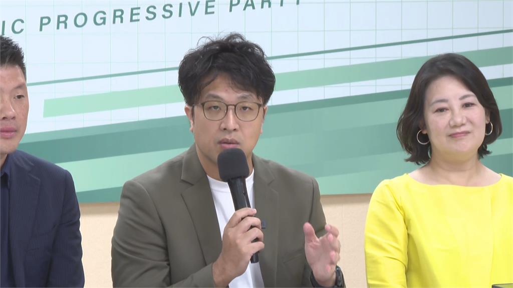 快新聞／謝寒冰邀沈伯洋吃雞排同樂！　沈伯洋：市民幸福我就幸福