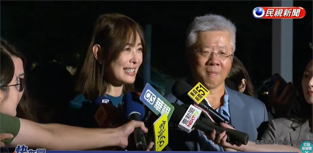 國慶煙火秀藏彩蛋「鏟子超人」飛上101夜空!賈永婕見1幕暴哭:玩死自己