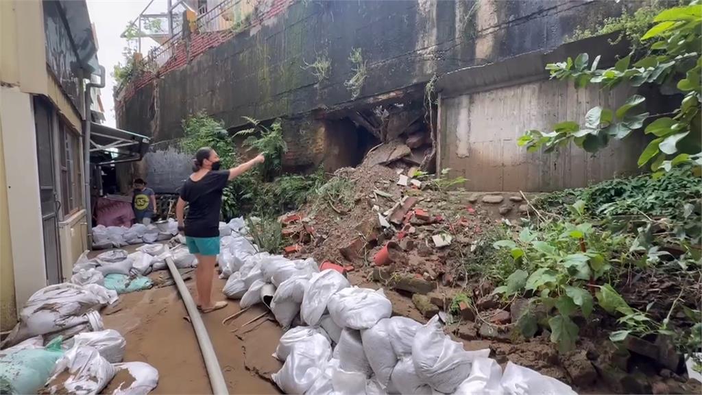 嘉義暴雨社區擋土牆破損擴大! 泥水湧民宅居民苦嘆