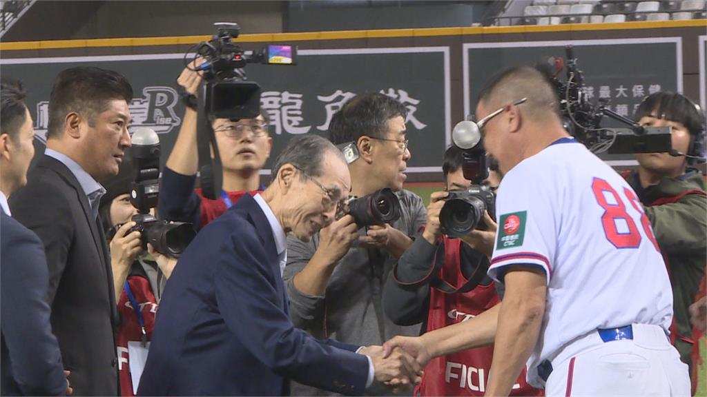 世界全壘打王王貞治獲頒文化勳章 大讚大谷翔平等球星表現優異