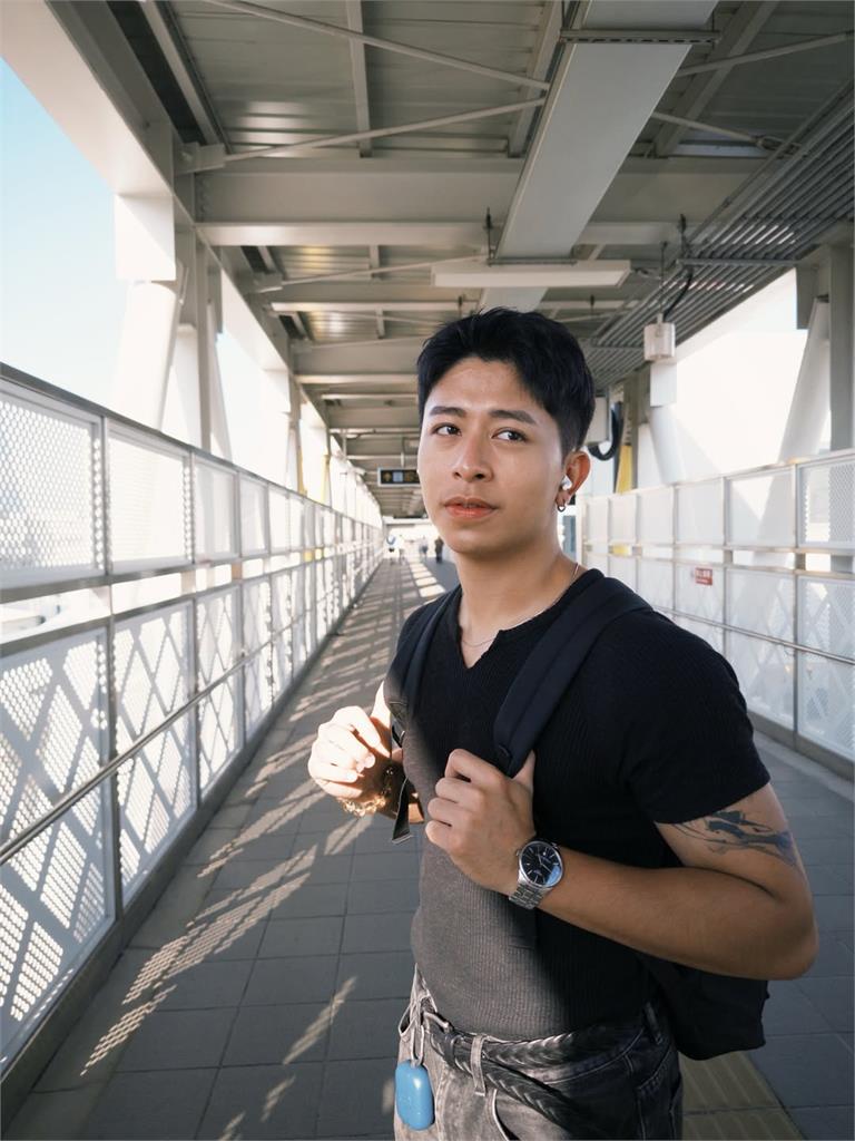 黃世杰「18歲花美男嫩照」曝光！神撞臉「這位YTR」網全戀愛：媽呀好帥