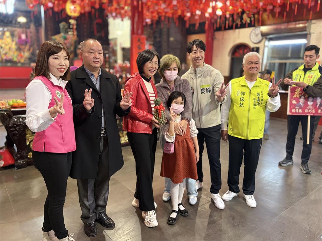 快新聞/超夯!蘇巧慧初二宮廟走透透 總統聯名福袋5000份秒殺