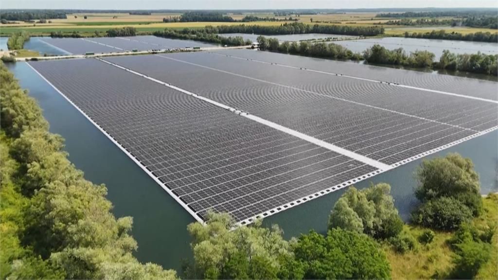 法國廢棄礦場轉型! 成歐洲最大浮動太陽能發電廠