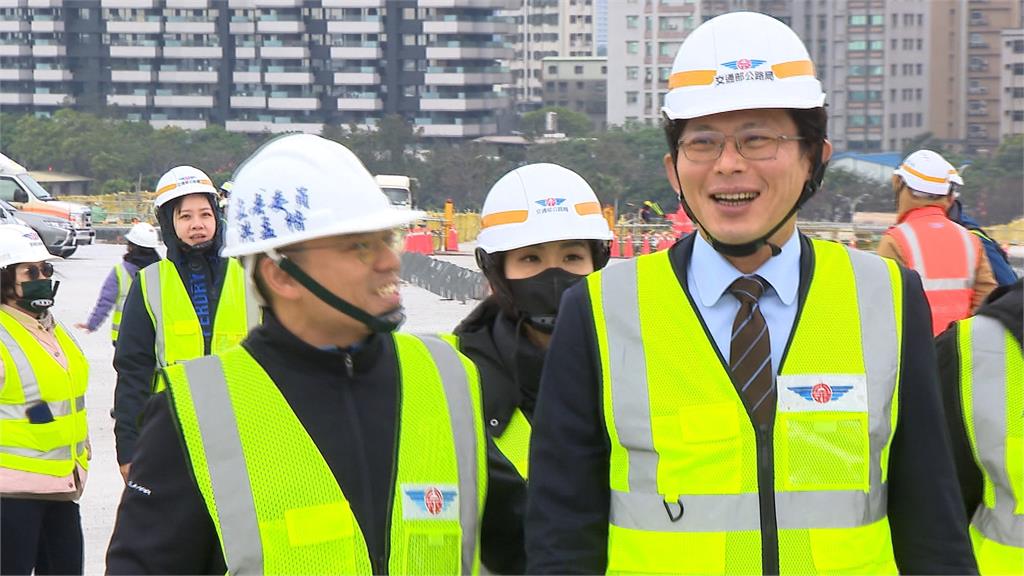 淡江大橋橋面板閉合考察 蘇巧慧、洪孟楷、黃國昌同場