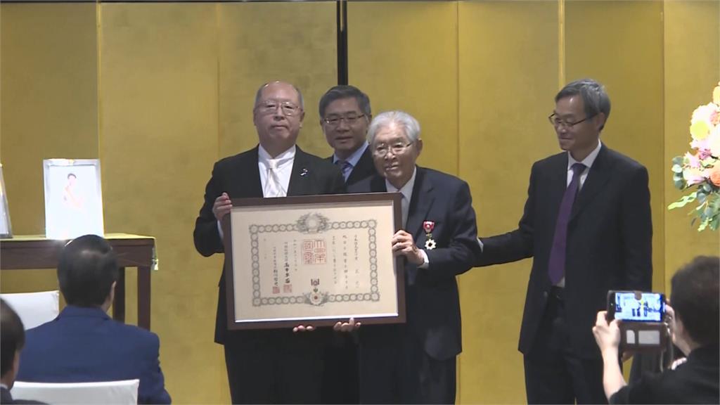 黃崑虎獲日方贈勳　蔡英文：盼台日開出更多「友誼之花」