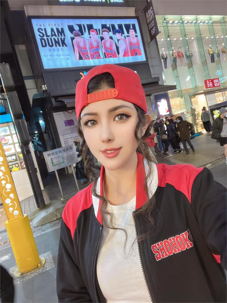 「真人版彩子」現身街頭100%神還原!畫面嚇翻日網:從漫畫走出來 「真人版彩子」現身街頭100%神還原!畫面嚇翻日網:從漫畫走出來