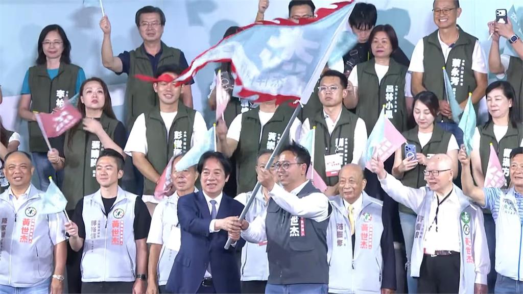 賴總統、卓榮泰「杰伴同行」　力挺黃世杰同喊：新桃園動起來