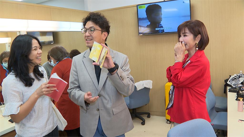 沈伯洋鐵人拜票「3個月剷10公斤」 腰圍瘦到褲子穿不住