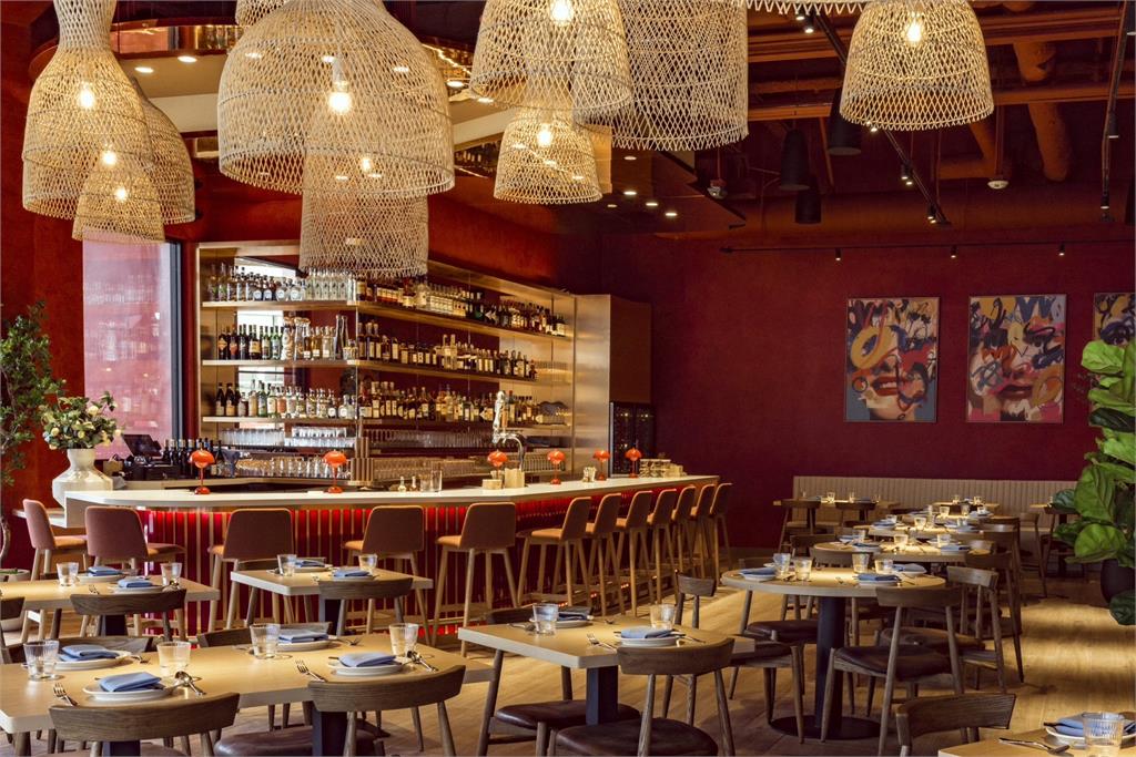 瓦城集團美國首店試營運！ 董事長徐承義親自坐鎮開店