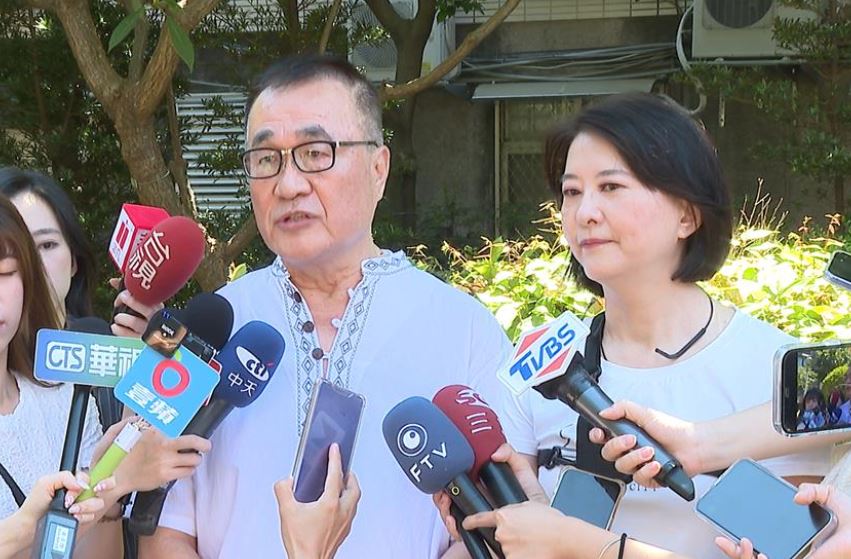 王鴻薇反罷找李四川助陣 開場前遭民眾嗆「大罷免大成功」