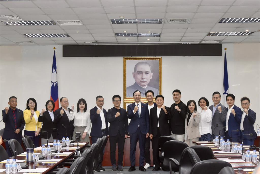 快新聞/包含縣市黨部主委!朱立倫宣布月底將總辭 11/1迎接鄭麗文新時代