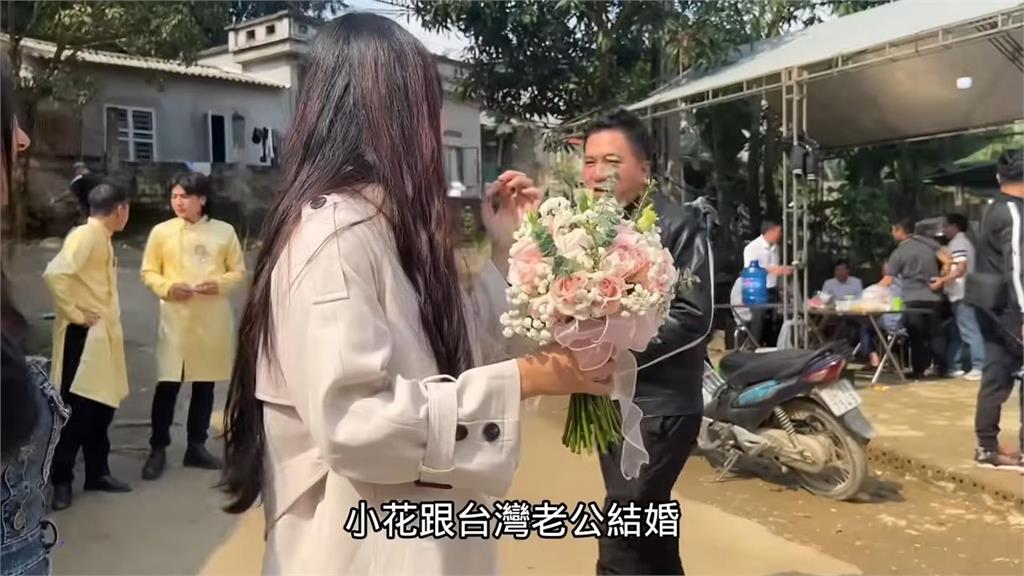 下一個4ni？越南正妹喜接新娘捧花　家鄉親友嗨喊：跟台灣老公結婚