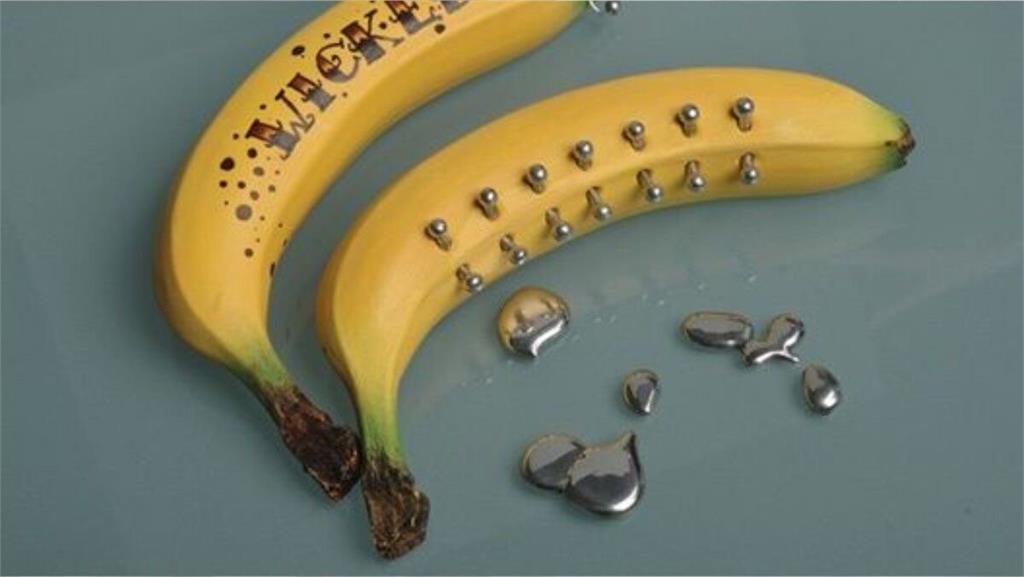 20歲男追求刺激「GG入一圈奈米珠」慘了！醫見「珠子破皮而出」險整根報廢