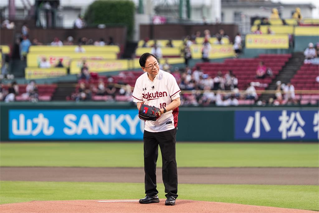 張善政受邀前往日本宮城縣　擔任日職棒樂天金鷲開球嘉賓