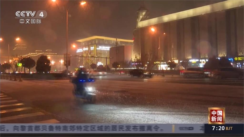 中國寒流持續發威! 甘肅暴雪交通大亂逾6千車塞爆