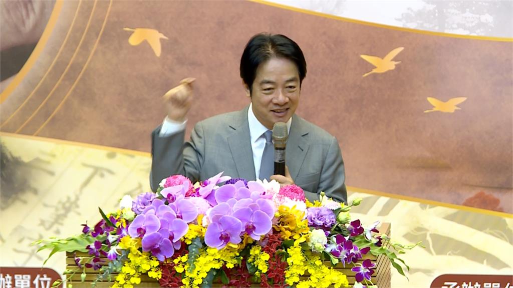 資深棒球粉!賴總統板橋參香不忘台韓大戰 許願「希望贏韓國」