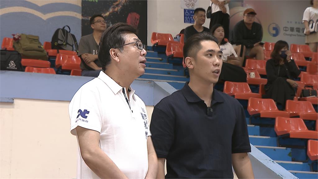 陳世軒接籃委會主委首辦活動 副市長劉和然、父陳明義出席