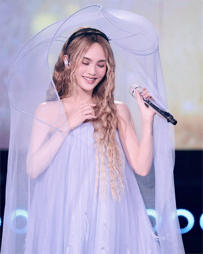 李榮浩連12年甜賀楊丞琳生日！網紅諷「唯一價值」：提醒中國人64這段歷史