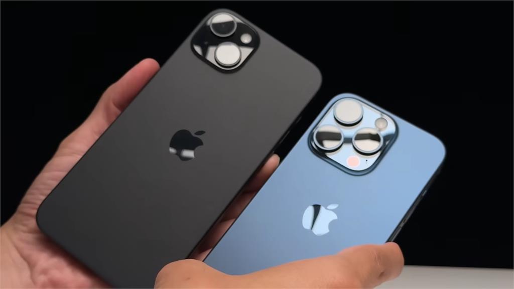 3C達人搶先「開箱iPhone15全系列」　讚鈦金屬外殼：最適合裸機使用