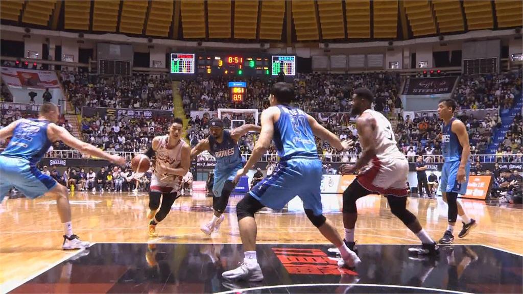 林書豪奪三月MVP 「豪傑之戰」週日再上演