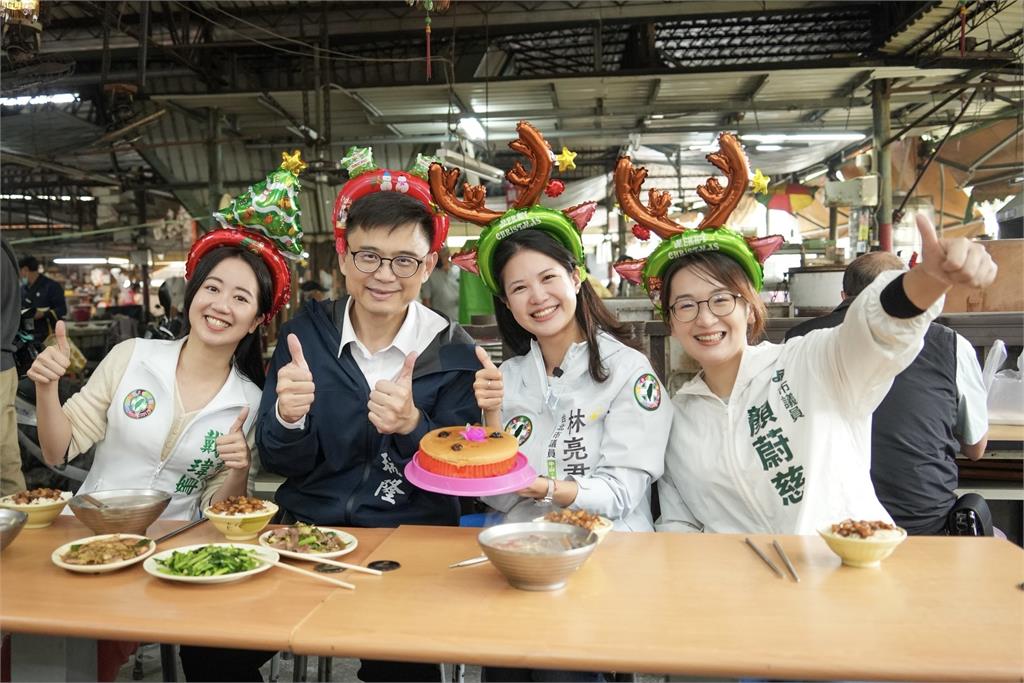 快新聞/勝利路發年曆求當選!柯志恩喊年後公布政見 賴瑞隆跑左營攻陸戰