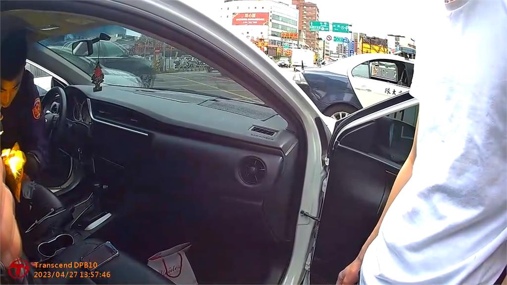 口袋內神秘紙條洩漏身份! 車手毒駕載運贓款被逮