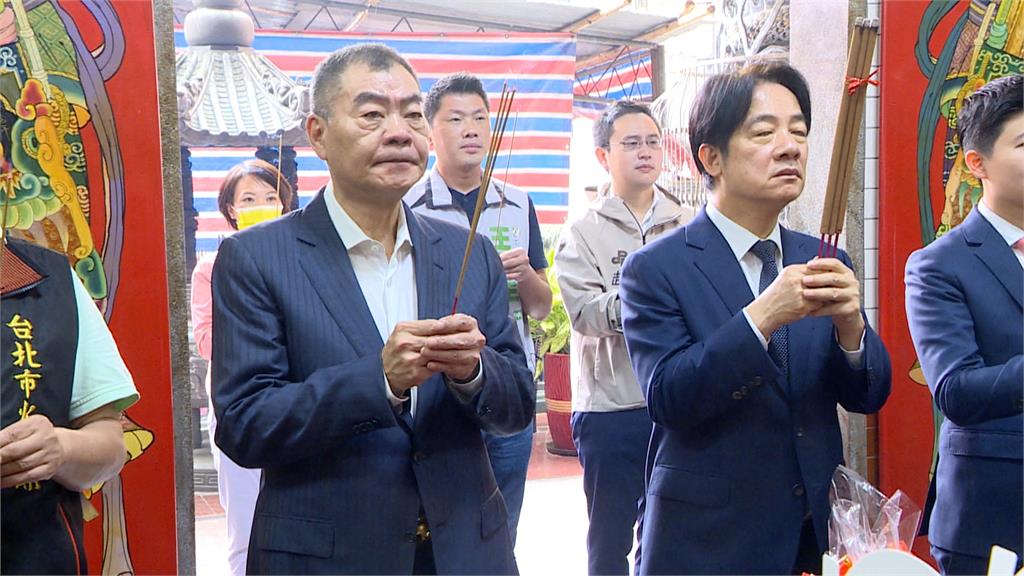 賴清德、苗博雅參拜火聖廟　陳錦祥全程陪同大讚賴「選情穩」