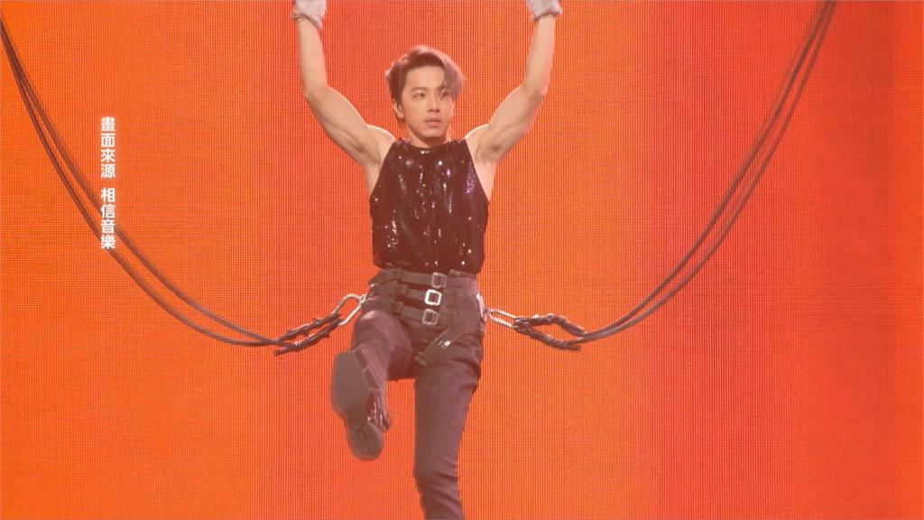 Energy閃兵案後首次公開合體！　書偉鞠躬道歉　坤達喊話感謝愛妻