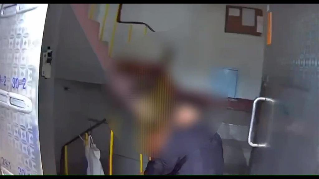 借5千起口角喋血! 2人持刀、磚塊互毆 1人喪命