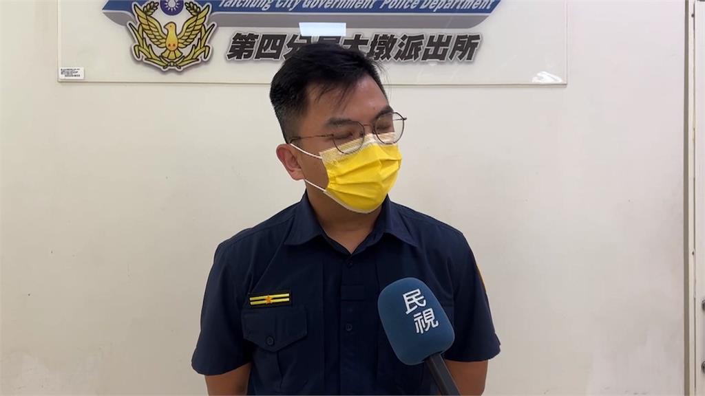 馬路上開個人音樂會? 台中男紅燈跳車拉小提琴