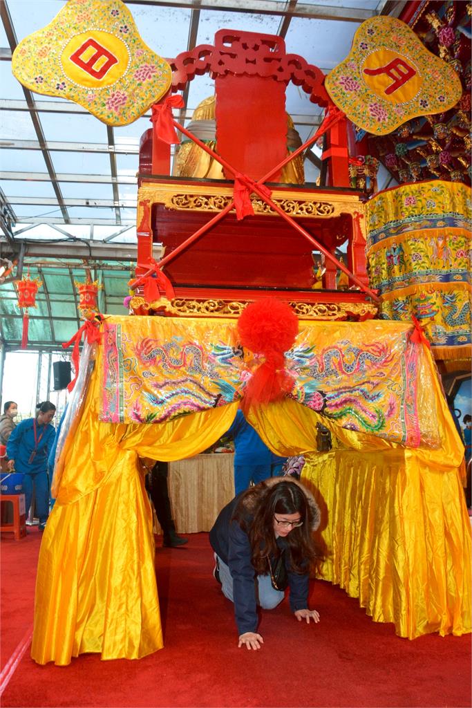 宮廟變身夢幻樂園!松山慈惠堂「母娘遊樂園」2/14 跨界登場