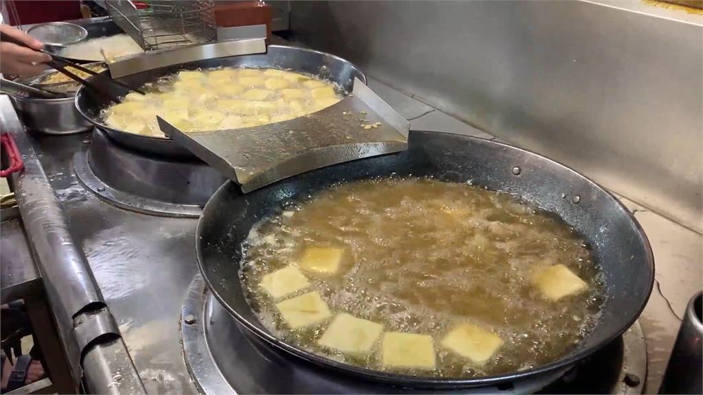玉里橋頭臭豆腐「臭」到居民不敢戶外曬衣! 碧潭店再挨罰六千元