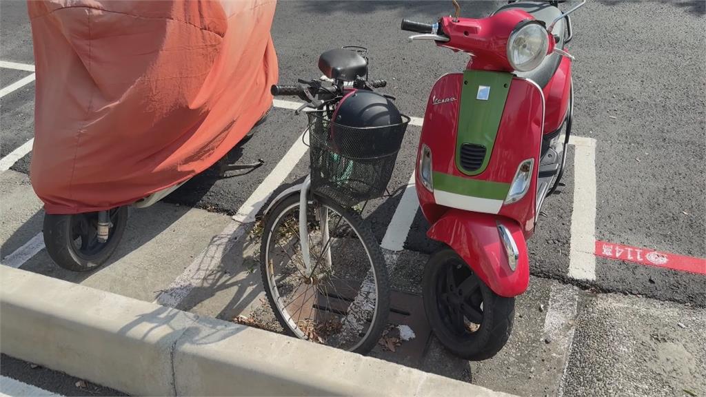 搶位！腳踏車停免費機車格「合法」　機車族無車位不可任意移車