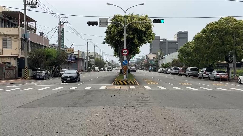 台中大雅死亡車禍 貨車疑闖紅燈撞飛66歲婦 傷重不治