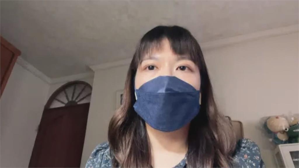 洗完澡浴室門打不開! 女急中生智「喊手機幫報警」脫困