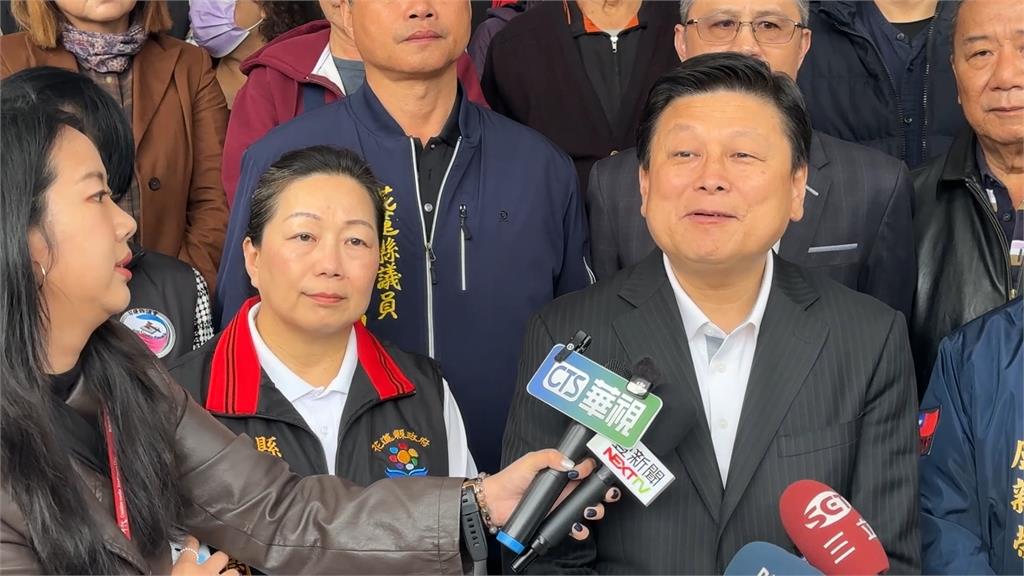 傅崐萁捲競選小物案! 被問「一事」語塞、嗆記者