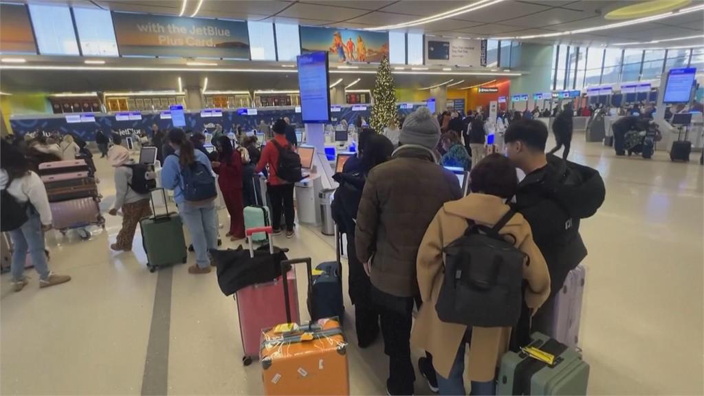 暴風雪侵襲美國！　1萬航班延誤、2州進入緊急狀態